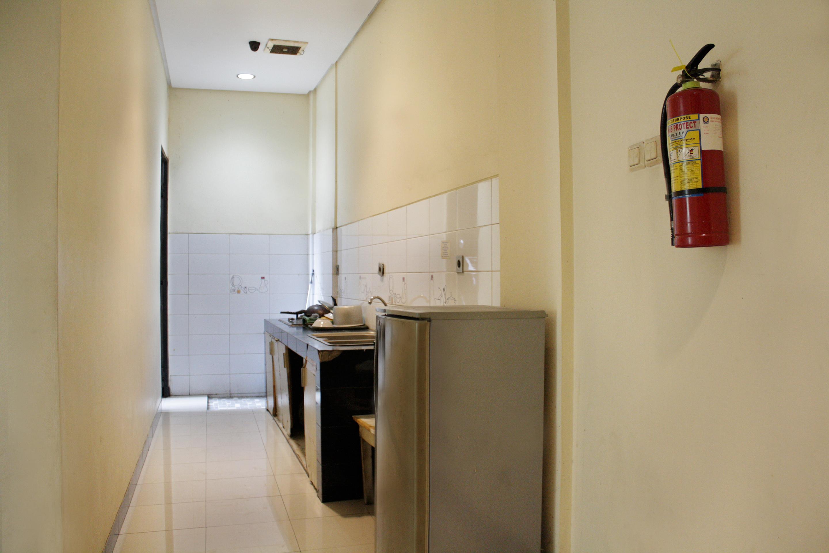 Oyo 148 Cempaka Place Homestay Jakarta Exteriér fotografie